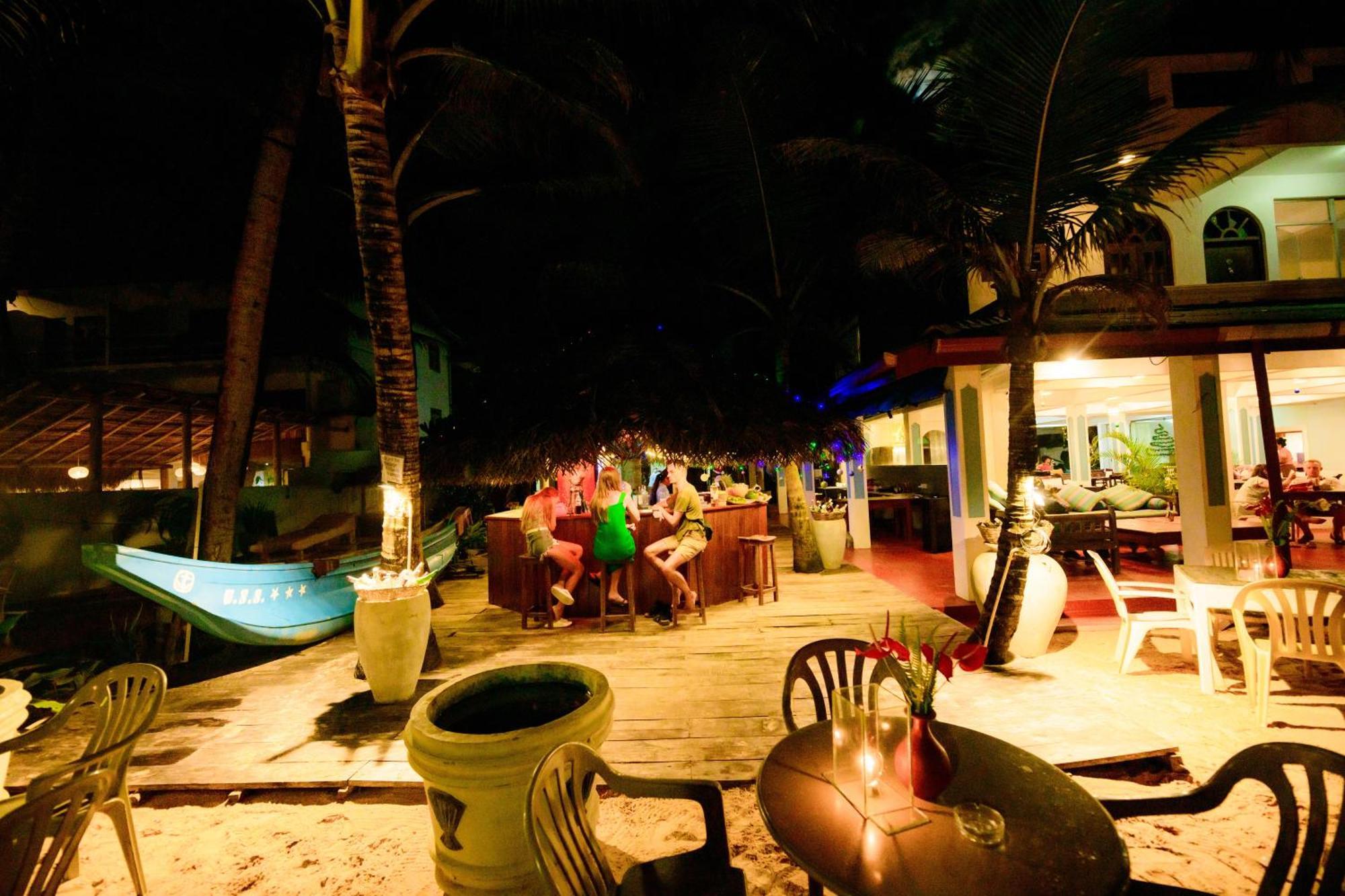 Royal Beach Hotel & Restaurant Hikkaduwa Kültér fotó