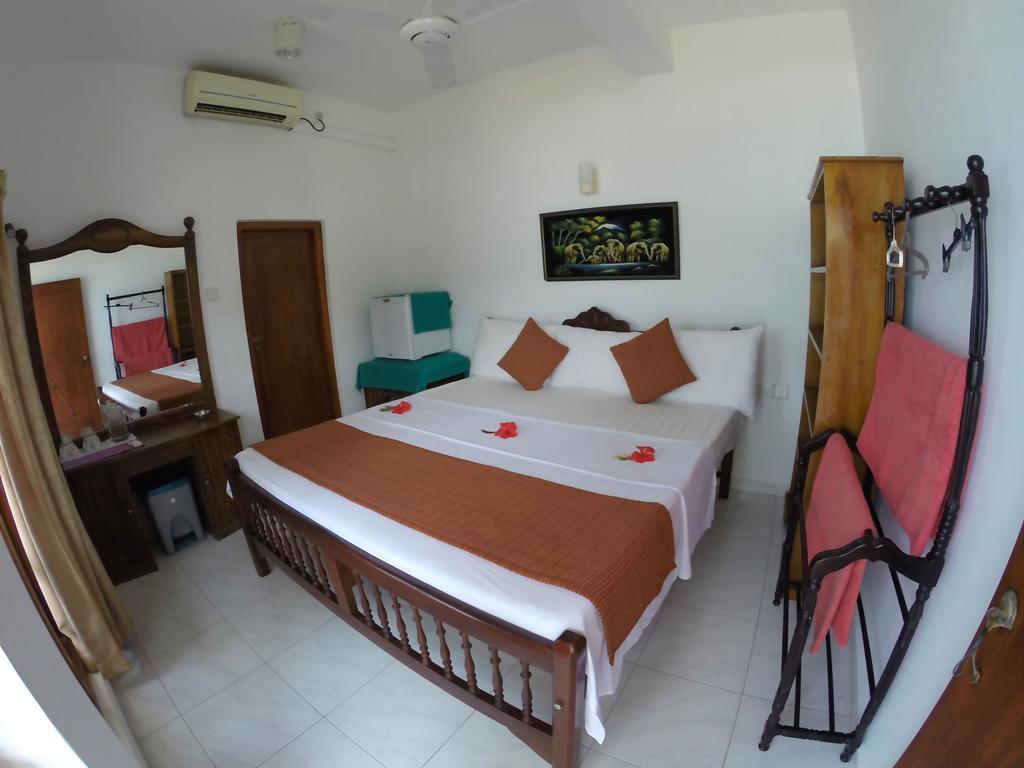 Royal Beach Hotel & Restaurant Hikkaduwa Kültér fotó